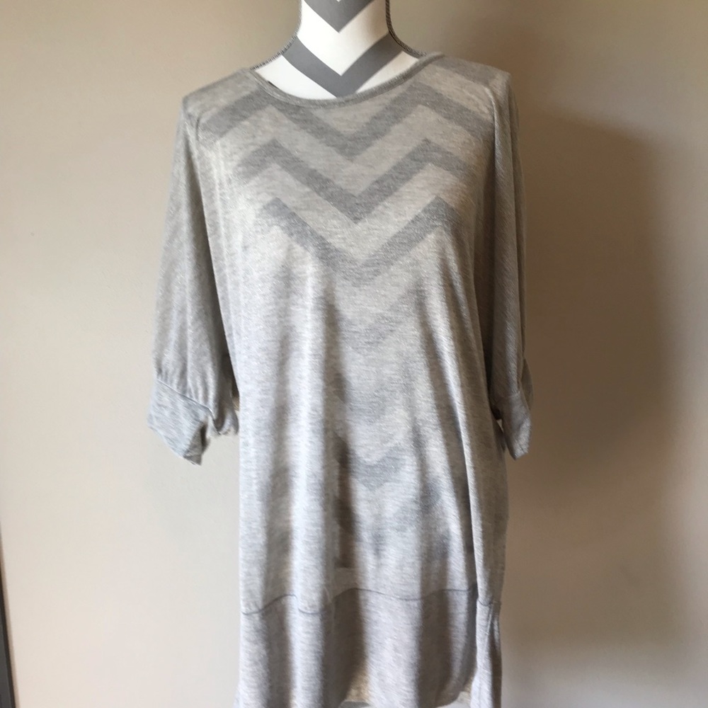Long shimmering blouse